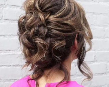 How to Choose the Perfect Updo for Mother of the Groom
