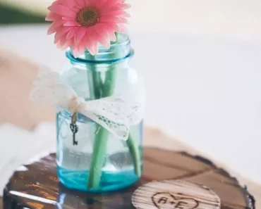 Awesome Rustic Wedding Centerpieces With Mason jars