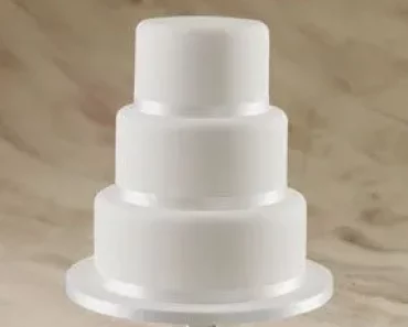 How to Choose Undecorated Wedding Cakes